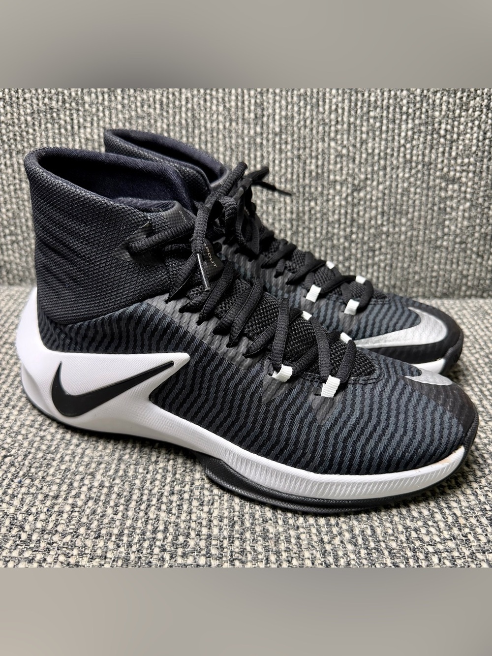 Nike Zoom Clear Out TB Basketball Shoes Black White Men’s Size 7.5 844372-002